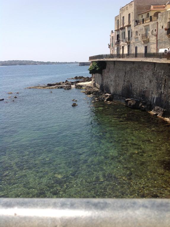 Appartamenti Di Charme Ortigia Marilini Dulini シラクーサ エクステリア 写真